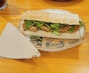 Bocadillo vegan (vegan sandwich) at Patchwork in Barcelona