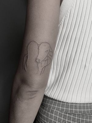 Minimalistic tattoo at Murlok Tattoo in Madrid