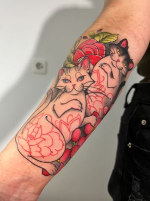 Cats Tattoo in neotraditional style  at Murlok Tattoo in Madrid