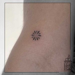 Minimalistic tattoo at Murlok Tattoo in Madrid