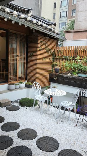 interior of restaurant - seating in courtyard at Vegan Insa - 비건인사 in Seoul