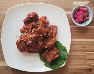 Seasoned Bean Chicken 양념콩치킨 at Vegan Insa - 비건인사 in Seoul