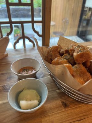 Curry fried chikn  at Vegan Insa - 비건인사 in Seoul