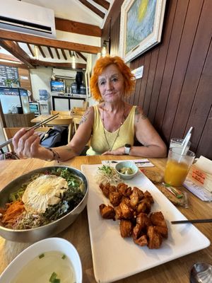 Great vegan food, súper nice staff. They give us a vegan soap and cookies for free! The taste of the food and the place is amazing!   at Vegan Insa - 비건인사 in Seoul