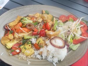 Tofo mit Gemüse in Zitronengras-Chili-Ingwer-Sauce at Vietnam Restaurant in Kassel