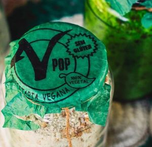 Farofa crocante at Vpop Vegan in Londrina