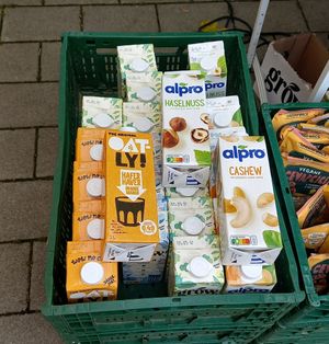 pflanzliche milch at The Good Food in Cologne