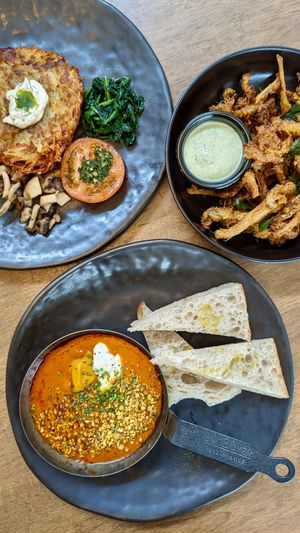 Vegan Shakshuka, Oyster Mushroom Berempah, Big Breakfast at Back to Eden in Central Singapore