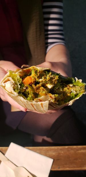Falafel hummus wrap at SuperBowl - Midi in Brussels