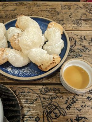 Toasted rice sweets and maple syrup at Vegan Dalsae 달새는달만생각한다 - Maybe closed in Seoul
