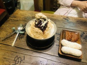 팥빙수 (PatBingSu) & 약과 (YakGwa) 💚  at Vegan Dalsae 달새는달만생각한다 - Maybe closed in Seoul
