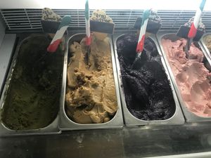 vegan ice cream  at Vegan Dalsae 달새는달만생각한다 - Maybe closed in Seoul