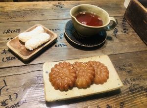 Cold 오미자차 (OmiJa Tea) & 약과 (YakGwa) 💚  at Vegan Dalsae 달새는달만생각한다 - Maybe closed in Seoul