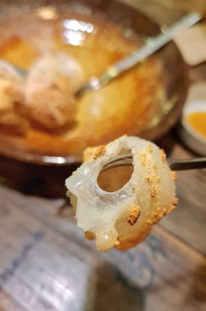 Roasted rice cake - close-up #Veganuary at Vegan Dalsae 달새는달만생각한다 - Maybe closed in Seoul