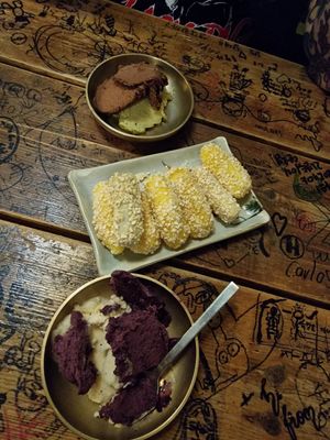 Icecream🖤 at Vegan Dalsae 달새는달만생각한다 - Maybe closed in Seoul