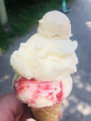   at Eisbrunnen - Vegan Ice Cream in Munich