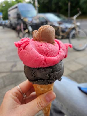  at Eisbrunnen - Vegan Ice Cream in Munich