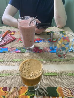   at Mange.Voyage.Aime in Nice