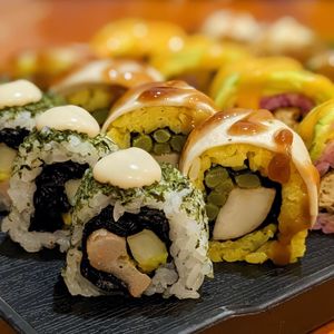 Vegan Roll in Calimix: Konjac prawn in spicy sauce, seaweed, avocado, cucumber, and vegan mayonnaise at SushiLAB in Hanoi