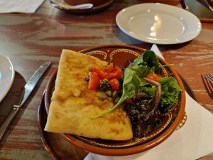 Vegan garlic bread at Bonjardim Boutique Hotel in Nesperal