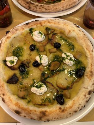 crema di porri, patate, funghi, olive, ricotta vegetale   at Sapori di Casa in Bologna