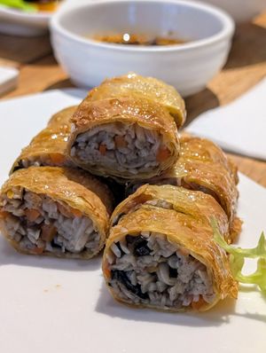 Tofu skin roll at Zǎozǐ Shù - Vegetarian Life Style - JiangNing in Shanghai