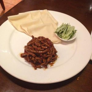 Pork shreds with pancake at Zǎozǐ Shù - Vegetarian Life Style - JiangNing in Shanghai