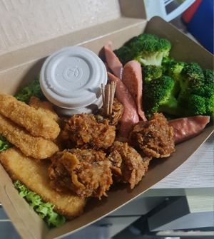 Platter 👍🏻 ~ 8/8/23 at VEGANBURG - Woodleigh Mall in Central Singapore