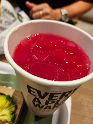Cranberry Lemonade  ~ 31/10/23 at VEGANBURG - Woodleigh Mall in Central Singapore