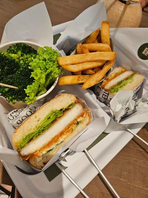 Chilli Krab Burger ~ 8/2/24 at VEGANBURG - Woodleigh Mall in Central Singapore