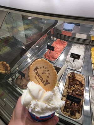 Coconut & banana flavor at Gelato Fantasy Castello in Venice