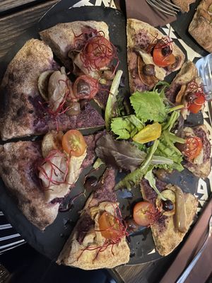 Vegan pizza  at Mint Julep Cocktail & Pizza Gurmé in Olbia