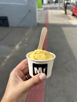Sorvete de manga com maracujá   at Matchaice in Londrina