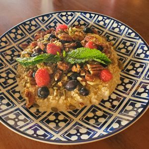 Fruit & Nut Oatmeal at Living Green Cafe in Fort Lauderdale