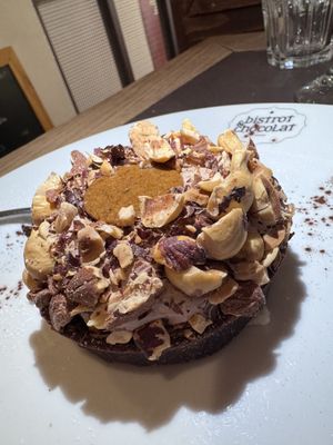 Crostatina con mousse alla nocciola  at Bistrot and Chocolat in Strasbourg