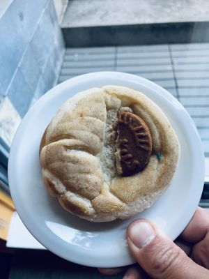 Biscoff concha  at La Bakeria Bakeshop - Pre-order in Vancouver