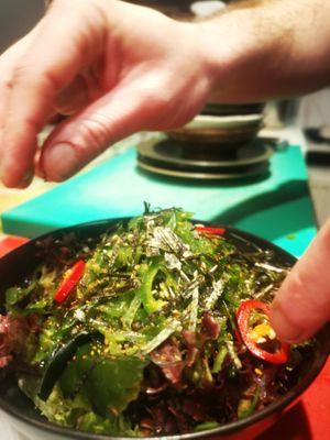 Vegan wakamesalad at Pisqu in Vienna