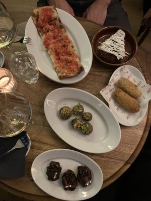 pan con tomate, croquetas, mushrooms filled with pesto, dates with vegan bacon, spanish ‘omelette'  at COR in Zurich