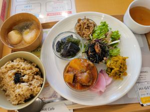Set meal lunch no soya meat at Genmai Cafe in Osaka