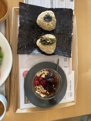 Onigiris with soy milk pudding   at Genmai Cafe in Osaka