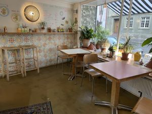 Cute, cozy, stylish little veg’friendly oriental place serving mostly takeout with some seating.  at Za Zaa - Spalen in Basel