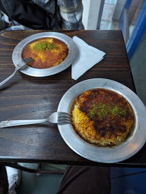 Classic & crispy vegan Künefe at Abu Ghoush Künefe in Istanbul