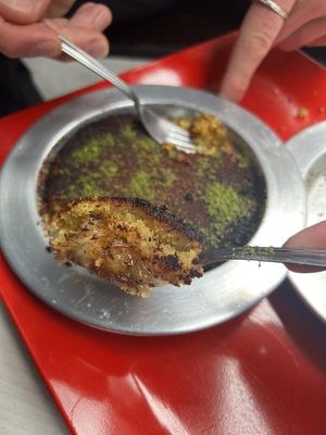 Sooo gooey and we got to see the vegan cheese as well  at Abu Ghoush Künefe in Istanbul