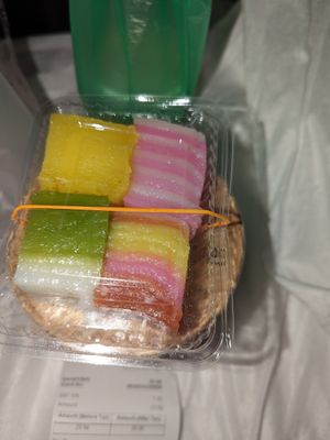 Nyonya kuih at 1 Meter Teh in Genting Highlands