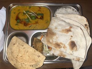 Dal tadka with naan and extras  at High on Chai in Koh Tao