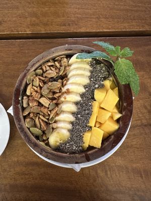 Smoothie bowl   at The Barn by Starbeans in Ella