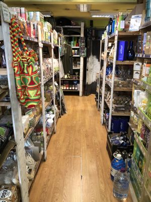 Shelves at La Canela Biocentro in Madrid