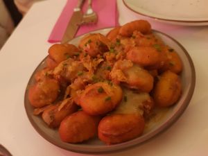 Fried gnocchi with mushroom sauce at Pastan Barcelona in Barcelona