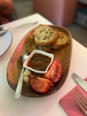 Tapas pan con tomate    at Pastan Barcelona in Barcelona