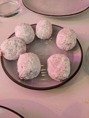 Fried biscoff donuts at Pastan Barcelona in Barcelona